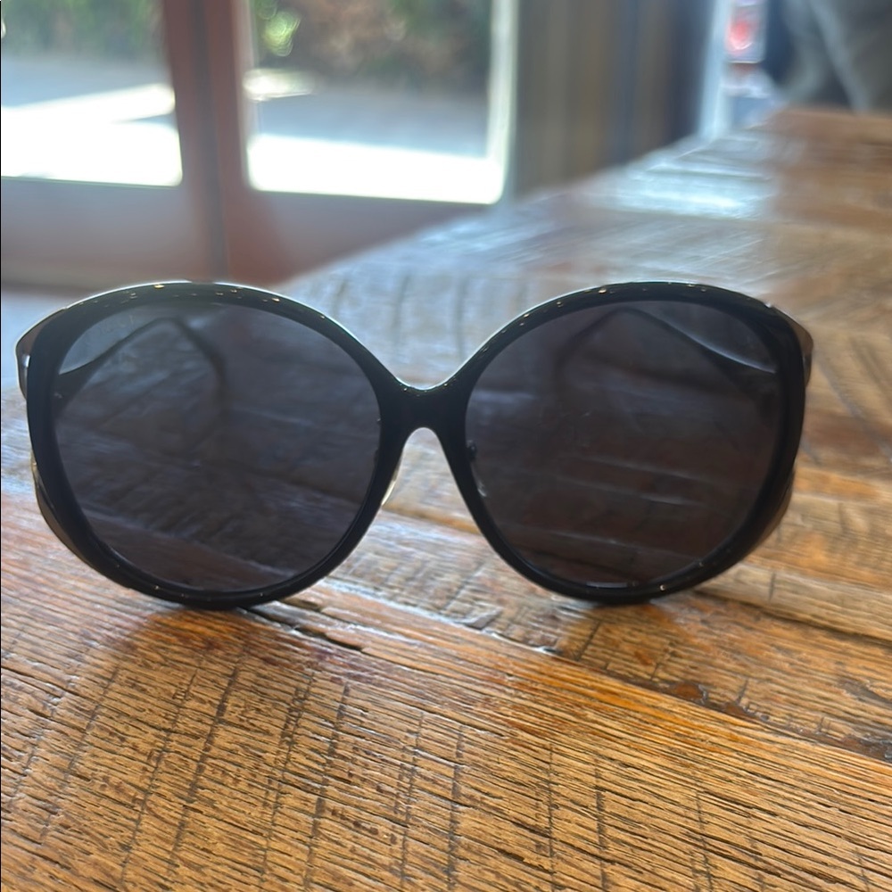 Gucci Black and Gold Women's Glasses